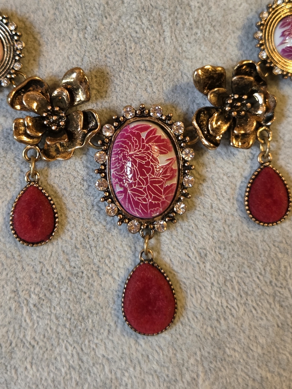Gold-Tone Pink Statement Floral Pendant Necklace /w Velvety Drops - Picture 3 of 4